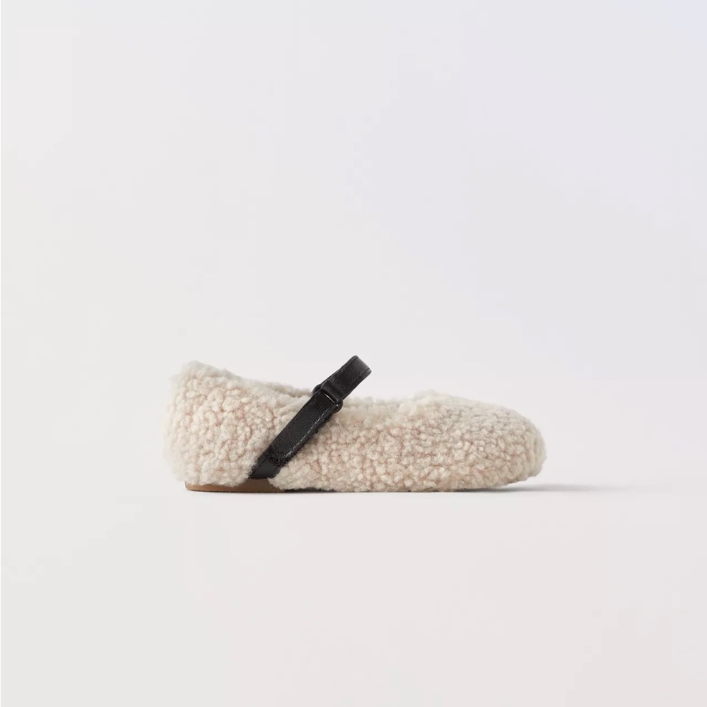 Zara Fleece Flats